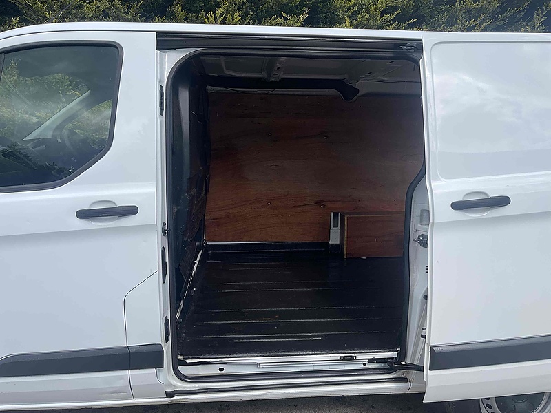 Ford 270 2.2 TDCI ECOnetic SWB L1 H1 PANEL VAN