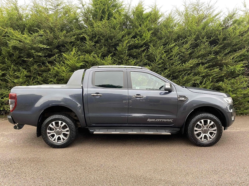Ford 3.2 TDCi 197bhp Wildtrak 4x4 PICK UP TRUCK - CANNOPY