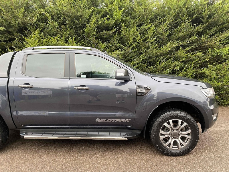 Ford 3.2 TDCi 197bhp Wildtrak 4x4 PICK UP TRUCK - CANNOPY