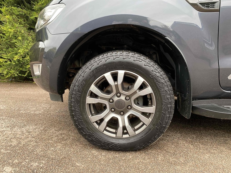 Ford 3.2 TDCi 197bhp Wildtrak 4x4 PICK UP TRUCK - CANNOPY