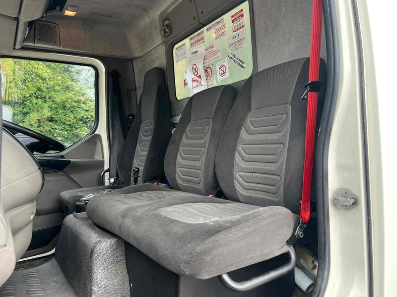 DAF DAF LF 45 180 12 Ton Box Canterlever Taillift Box  Automatic Diesel