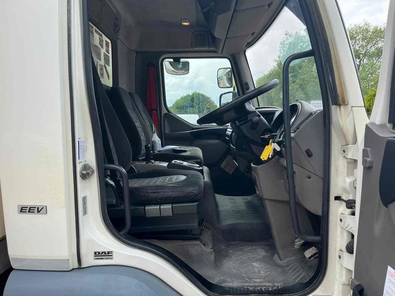 DAF DAF LF 45 180 12 Ton Box Canterlever Taillift Box  Automatic Diesel