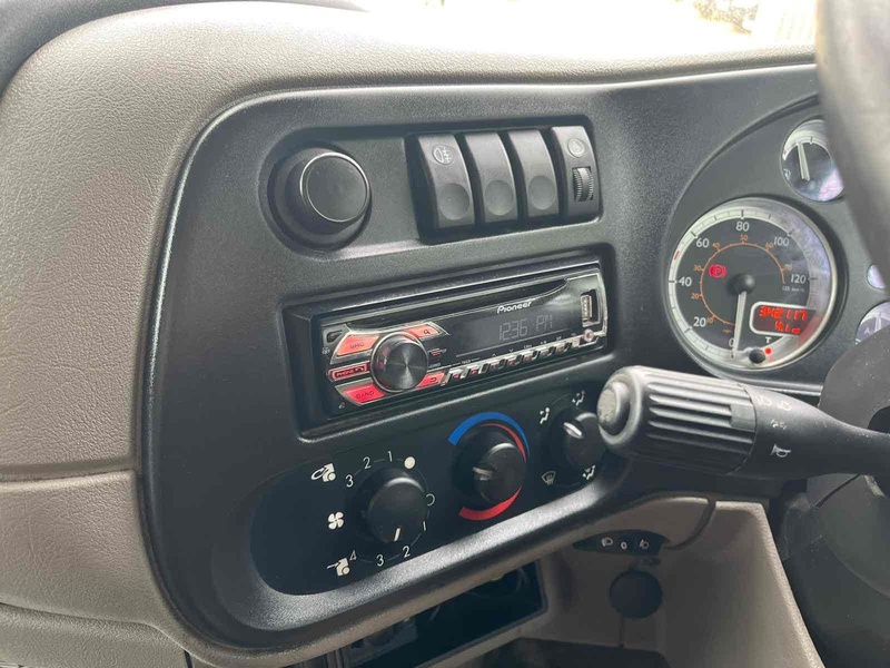 DAF DAF LF 45 180 12 Ton Box Canterlever Taillift Box  Automatic Diesel