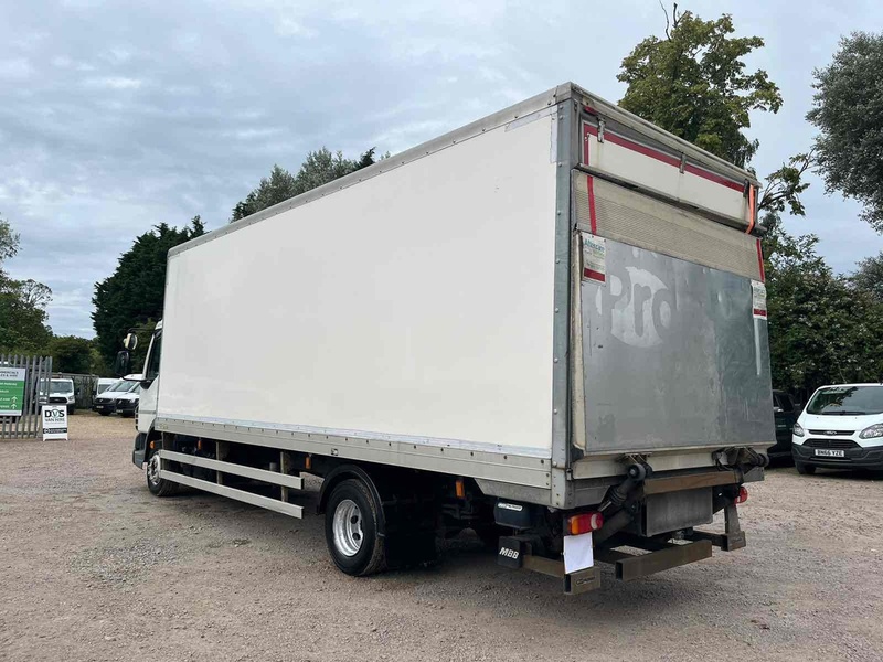 DAF DAF LF 45 180 12 Ton Box Canterlever Taillift Box  Automatic Diesel