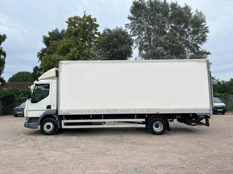 DAF DAF LF 45 180 12 Ton Box Canterlever Taillift Box  Automatic Diesel