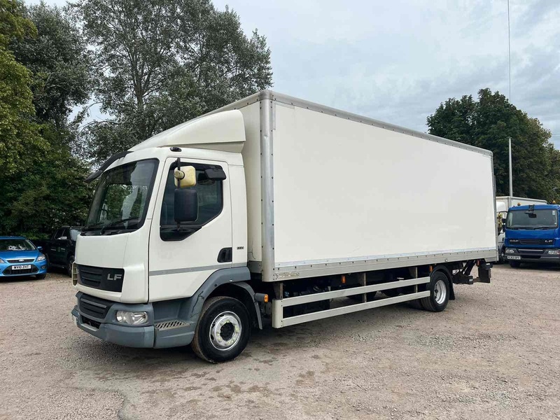 DAF DAF LF 45 180 12 Ton Box Canterlever Taillift Box  Automatic Diesel