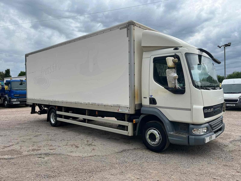 DAF DAF LF 45 180 12 Ton Box Canterlever Taillift Box  Automatic Diesel