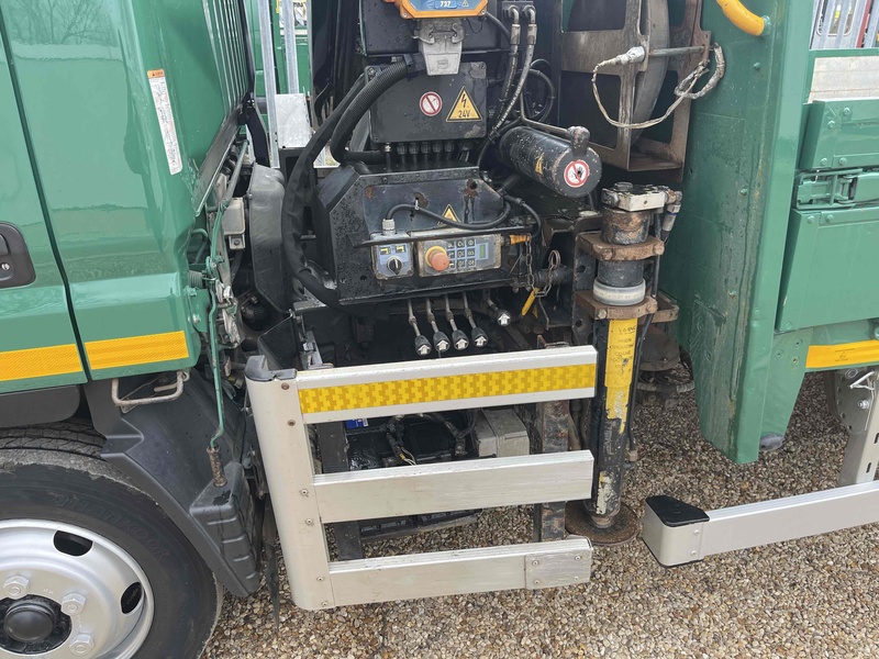 FUSO 7C15 34 ATLAS 57.3 CRANE 12FT DROPSIDE 7.5 TON 3.0 Dropside Crane Lorry Manual Diesel