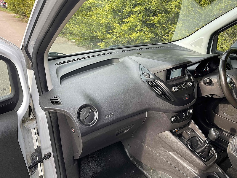 Ford 1.5 TDCi SWB PANEL VAN WHITE - EURO 6