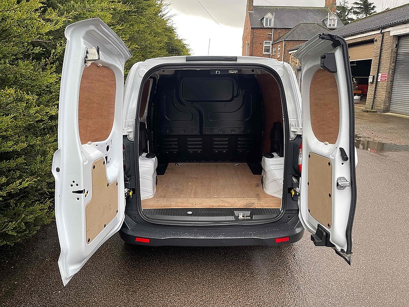 Ford 1.5LTDCi Trend SWB PANEL VAN WHITE - EURO 6