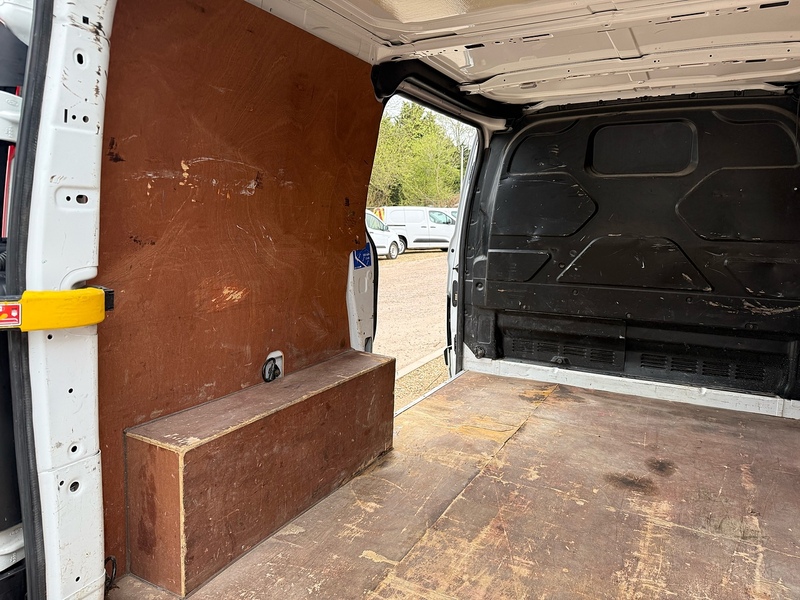 Ford 300 2.0 EcoBlue Leader SWB PANEL VAN L1 -