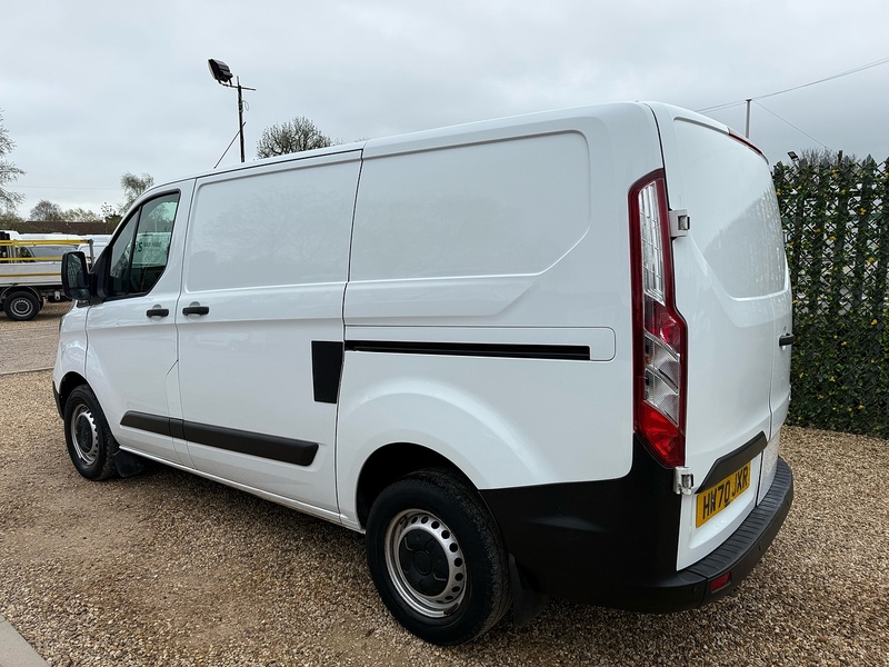Ford 300 2.0 EcoBlue Leader SWB PANEL VAN L1 -