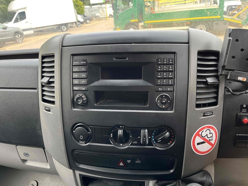 Mercedes-Benz 313 2.1 CDI LWB Luton Van - Tail Lift