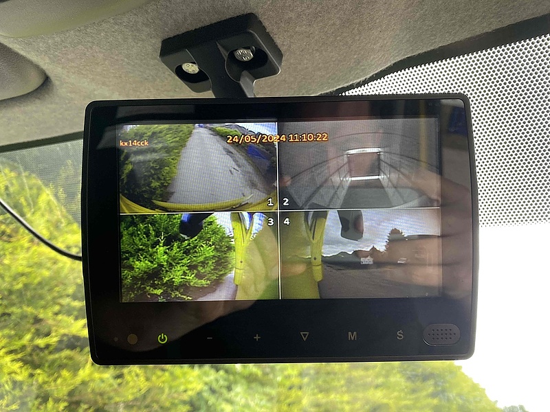 Mercedes-Benz 313 2.1 CDI LWB LUTON VAN TAIL LIFT - YELLOW