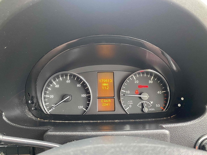 Mercedes-Benz 313 2.1 CDI LWB LUTON VAN TAIL LIFT - YELLOW