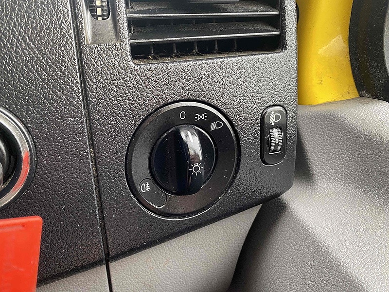 Mercedes-Benz 313 2.1 CDI LWB LUTON VAN TAIL LIFT - YELLOW