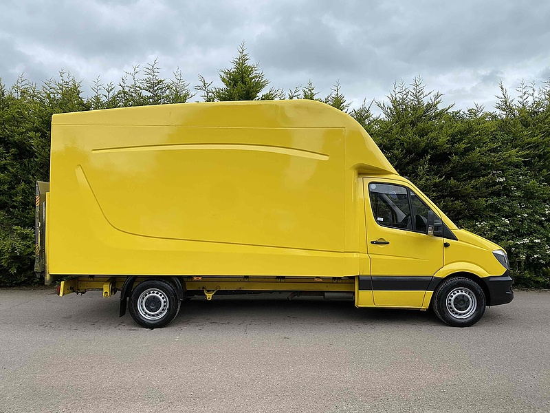 Mercedes-Benz 313 2.1 CDI LWB LUTON VAN TAIL LIFT - YELLOW