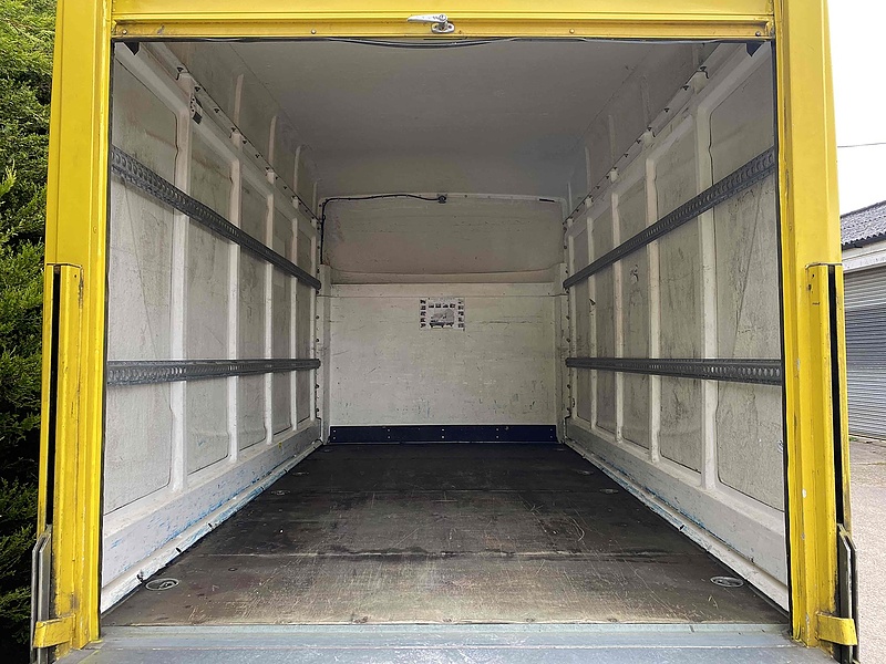 Mercedes-Benz 313 2.1 CDI LWB LUTON VAN TAIL LIFT - YELLOW