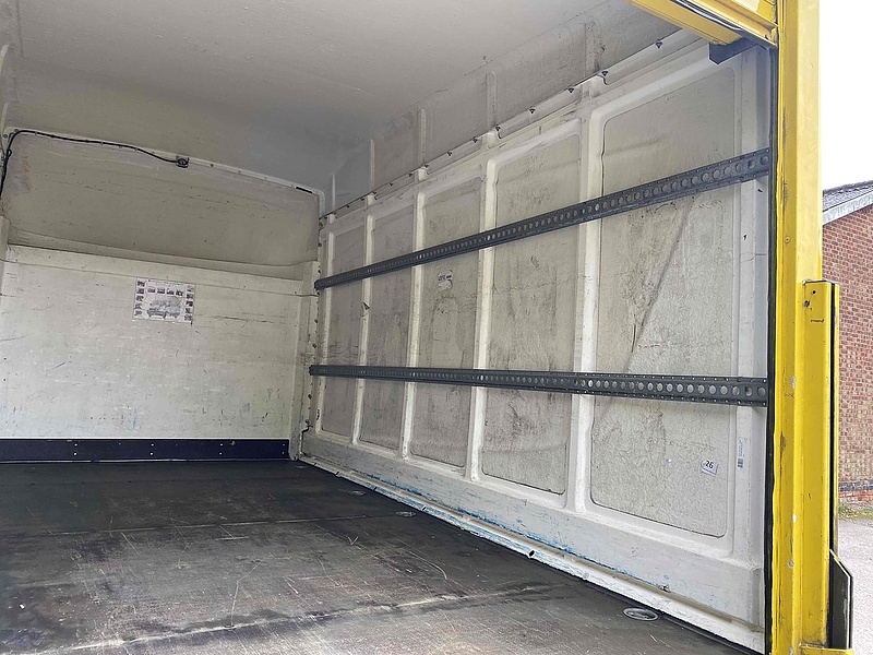 Mercedes-Benz 313 2.1 CDI LWB LUTON VAN TAIL LIFT - YELLOW