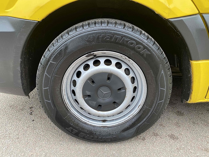 Mercedes-Benz 313 2.1 CDI LWB LUTON VAN TAIL LIFT - YELLOW