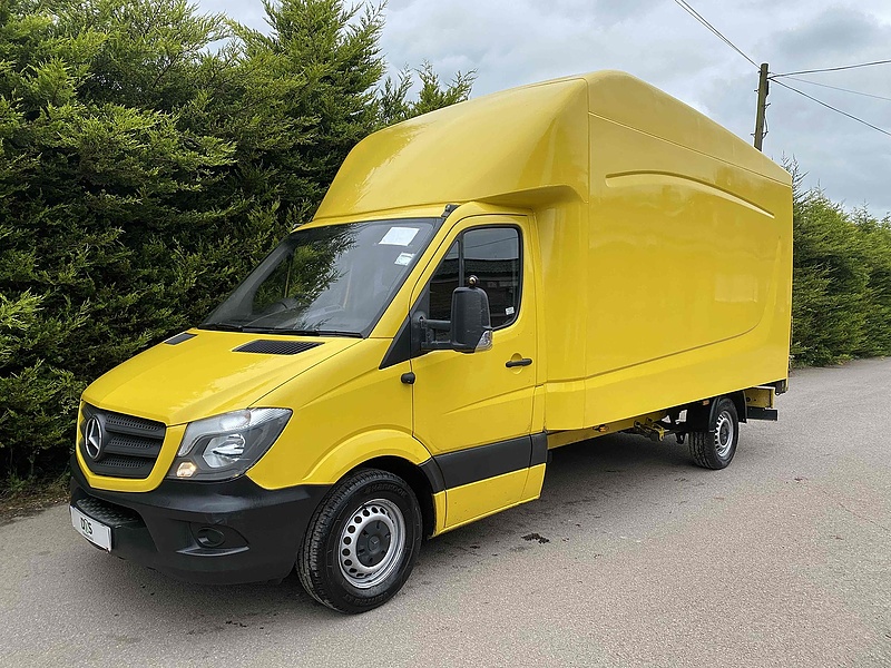 Mercedes-Benz 313 2.1 CDI LWB LUTON VAN TAIL LIFT - YELLOW