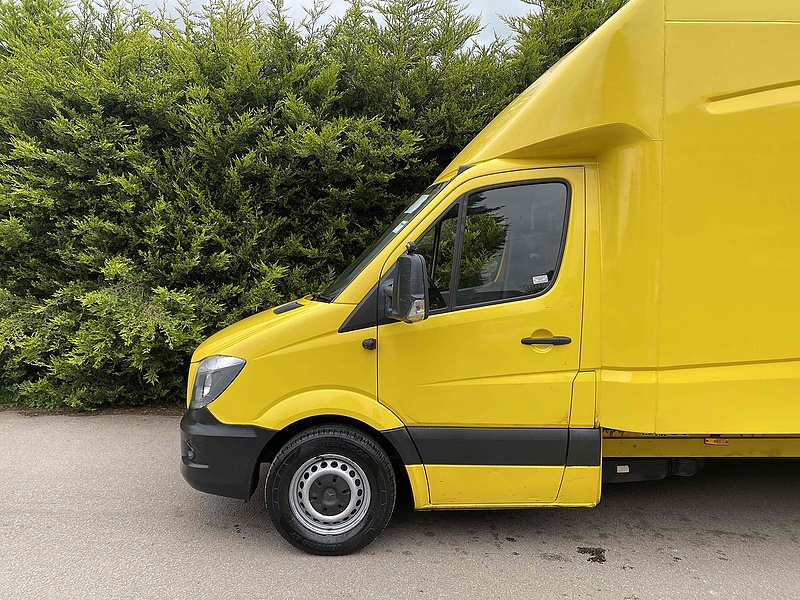 Mercedes-Benz 313 2.1 CDI LWB LUTON VAN TAIL LIFT - YELLOW