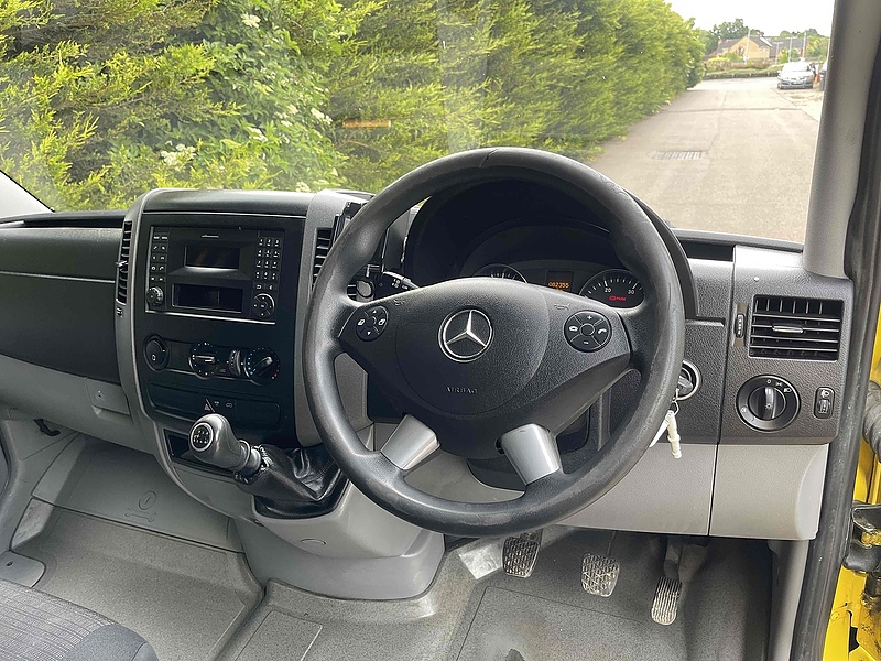 Mercedes-Benz 313 2.1 CDI LWB XL Luton - Tail Lift