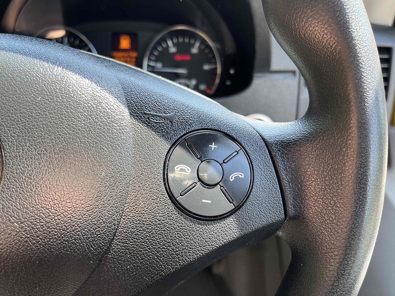 Mercedes-Benz 2.1 313 CDI LWB LUTON VAN TAIL LIFT - YELLOW