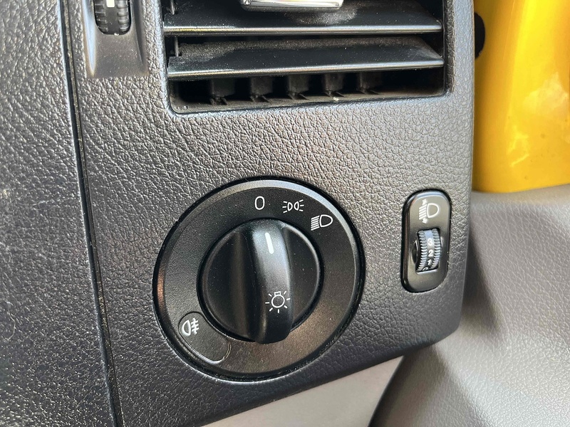 Mercedes-Benz 2.1 313 CDI LWB LUTON VAN TAIL LIFT - YELLOW