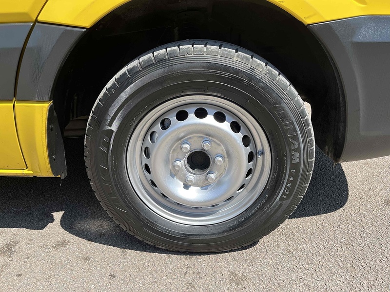 Mercedes-Benz 2.1 313 CDI LWB LUTON VAN TAIL LIFT - YELLOW