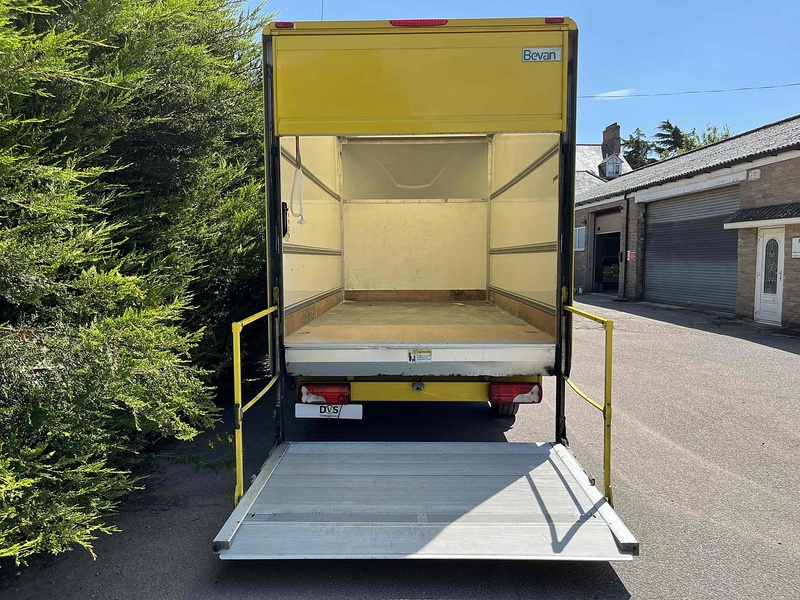 Mercedes-Benz 2.1 313 CDI LWB LUTON VAN TAIL LIFT - YELLOW