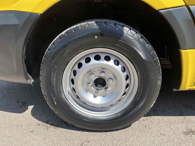 Mercedes-Benz 2.1 313 CDI LWB LUTON VAN TAIL LIFT - YELLOW