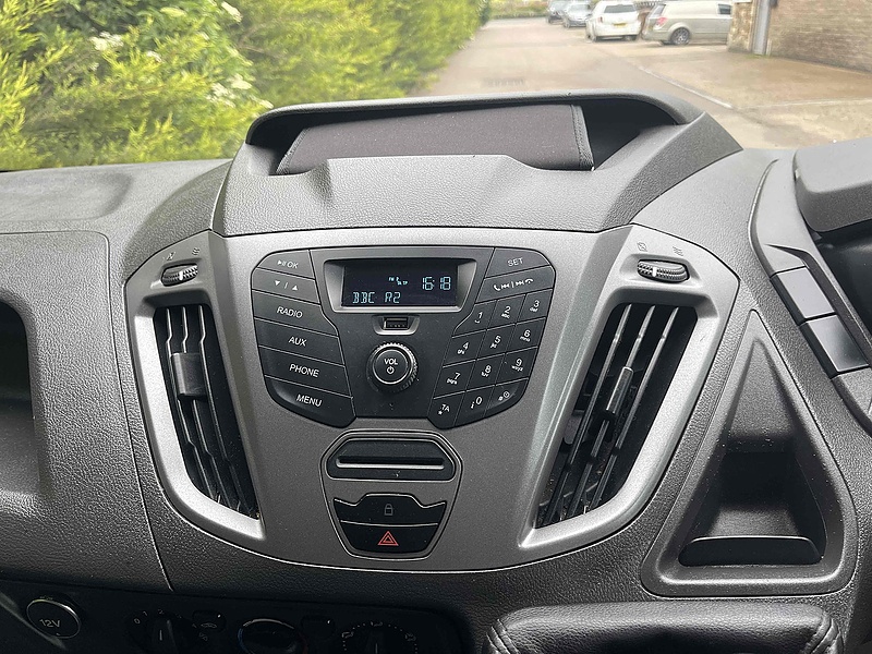 Ford 290 2.2 TDCi ECOnetic LWB L2 PANEL VAN - WHITE 2.2 5dr Panel Van Manual Diesel