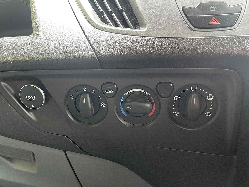 Ford 290 2.2 TDCi ECOnetic LWB L2 PANEL VAN - WHITE 2.2 5dr Panel Van Manual Diesel