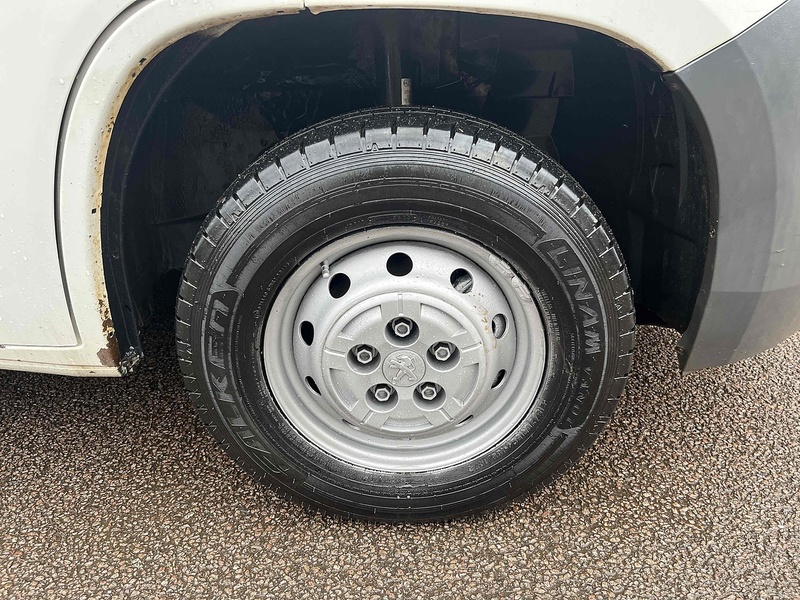 Peugeot 332.2 Hdi 335 LWB L3 DROPSIDE EURO 6 - WHITE 2.2 4dr Dropside Manual Diesel