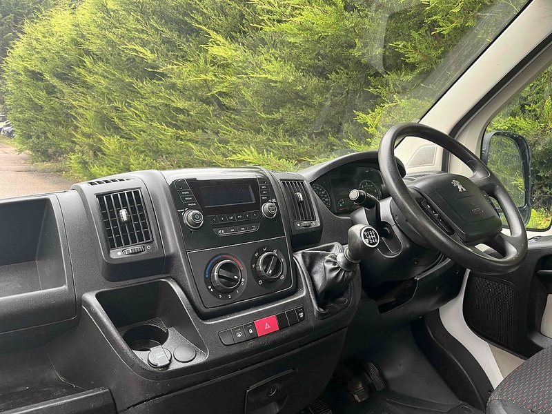 Peugeot 332.2 Hdi 335 LWB L3 DROPSIDE EURO 6 - WHITE 2.2 4dr Dropside Manual Diesel