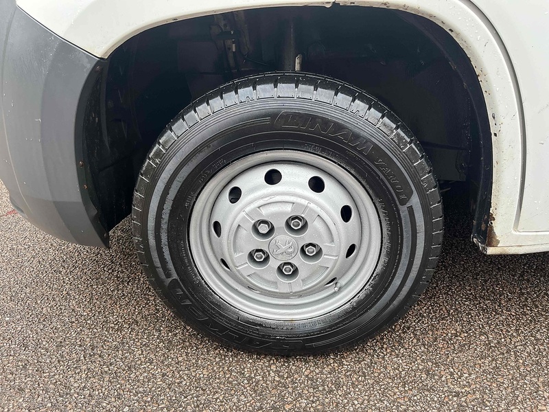 Peugeot 332.2 Hdi 335 LWB L3 DROPSIDE EURO 6 - WHITE 2.2 4dr Dropside Manual Diesel