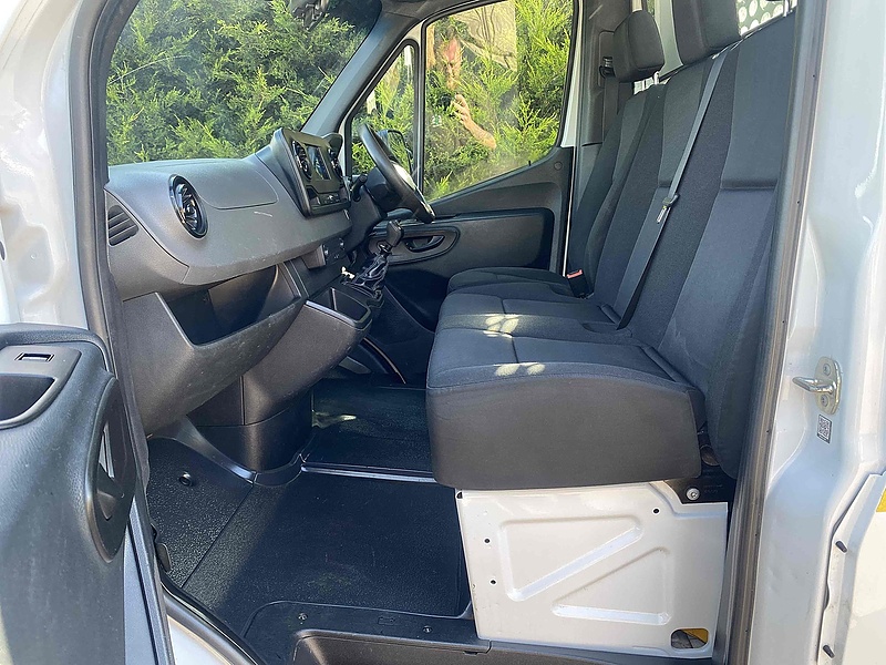 Mercedes-Benz 315 2.0 CDI Progressive LWB DROPSIDE EURO 6 - WHITE