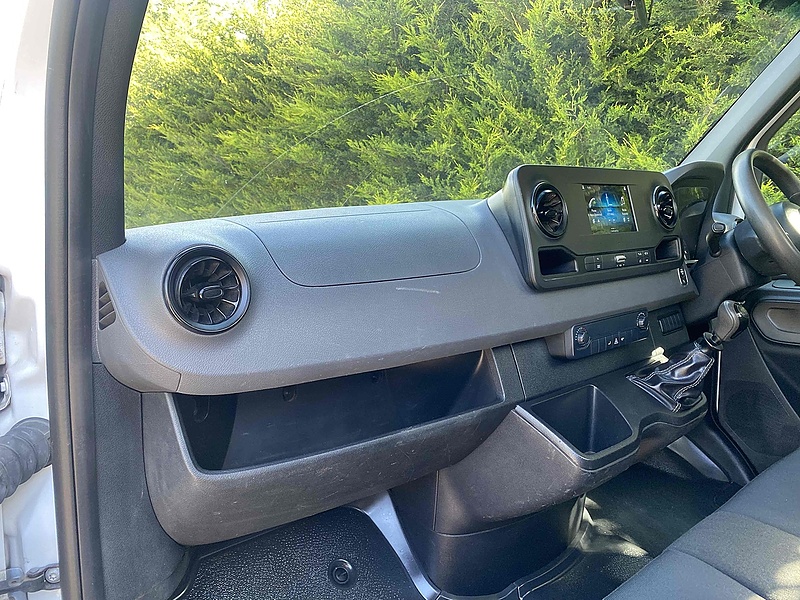 Mercedes-Benz 315 2.0 CDI Progressive LWB DROPSIDE EURO 6 - WHITE