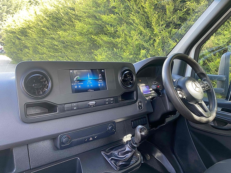 Mercedes-Benz 315 2.0 CDI Progressive LWB DROPSIDE EURO 6 - WHITE