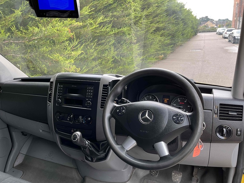 Mercedes-Benz 313 2.1 CDI LWB LUTON VAN TAIL LIFT