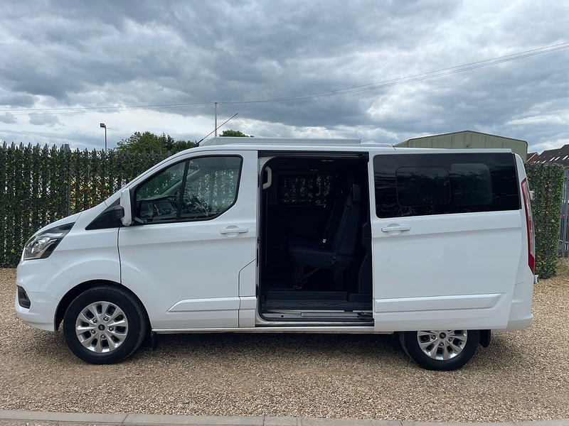Ford 320 2.0 EcoBlue Limited SWB PANEL VAN - EURO 6