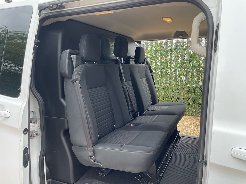 Ford 320 2.0 EcoBlue Limited SWB PANEL VAN - EURO 6