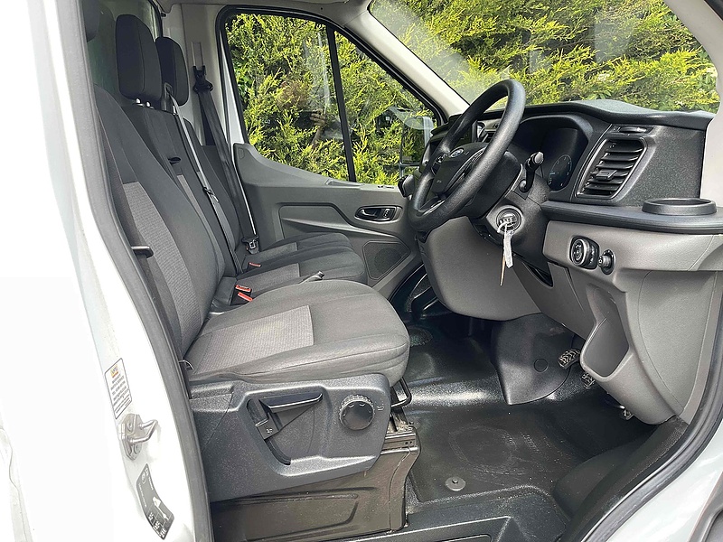 Ford 2.0 350 EcoBlue Leader XLWB L4 LUTON VAN TAIL LIFT - EURO 6 2.0 2dr Luton Van Manual Diesel