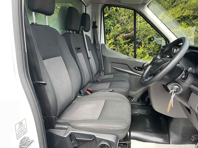 Ford 2.0 350 EcoBlue Leader XLWB L4 LUTON VAN TAIL LIFT - EURO 6 2.0 2dr Luton Van Manual Diesel