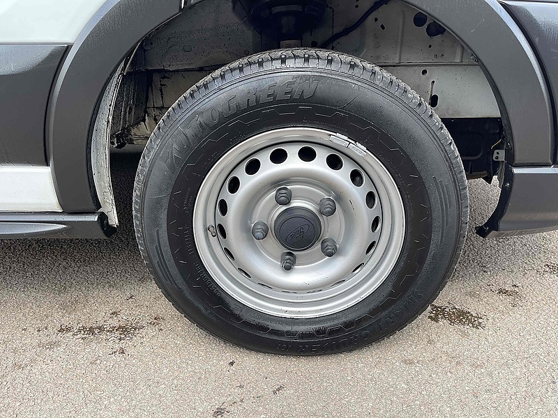 Ford 2.0 350 EcoBlue Leader XLWB L4 LUTON VAN TAIL LIFT - EURO 6 2.0 2dr Luton Van Manual Diesel