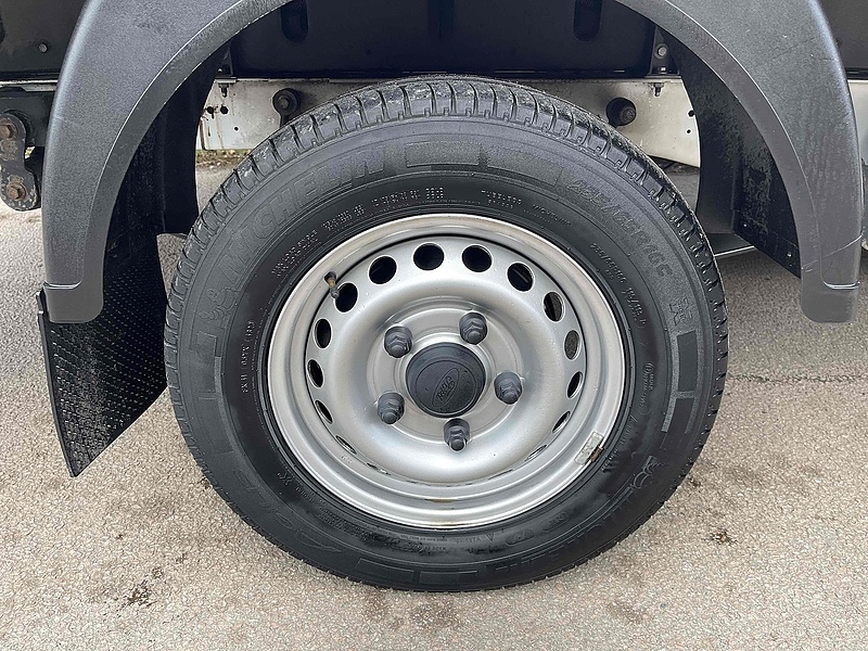 Ford 2.0 350 EcoBlue Leader XLWB L4 LUTON VAN TAIL LIFT - EURO 6 2.0 2dr Luton Van Manual Diesel