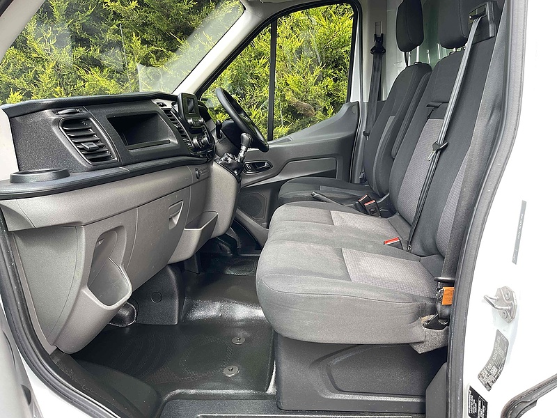 Ford 2.0 350 EcoBlue Leader XLWB L4 LUTON VAN TAIL LIFT - EURO 6 2.0 2dr Luton Van Manual Diesel