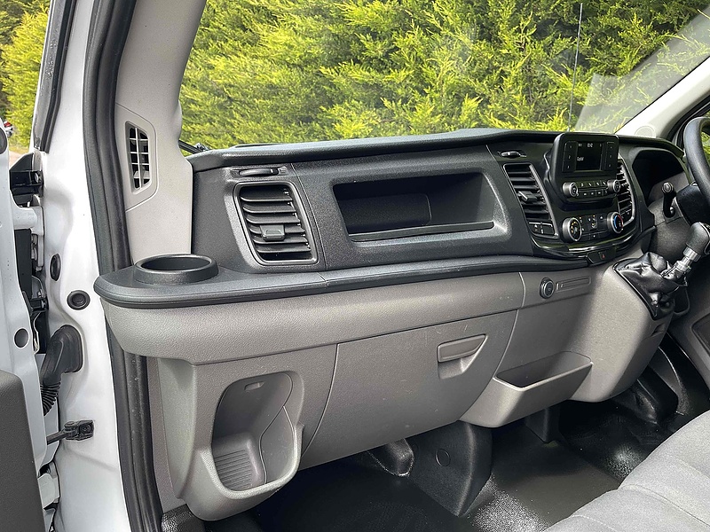 Ford 2.0 350 EcoBlue Leader XLWB L4 LUTON VAN TAIL LIFT - EURO 6 2.0 2dr Luton Van Manual Diesel