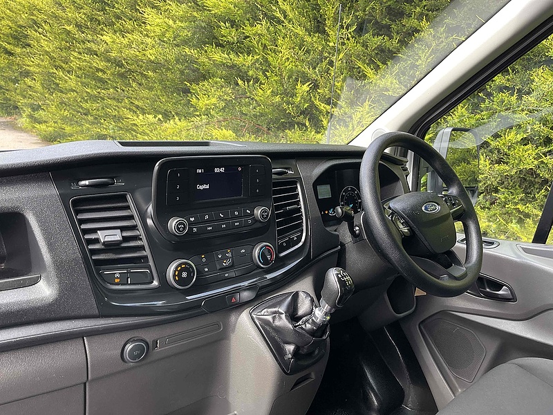 Ford 2.0 350 EcoBlue Leader XLWB L4 LUTON VAN TAIL LIFT - EURO 6 2.0 2dr Luton Van Manual Diesel